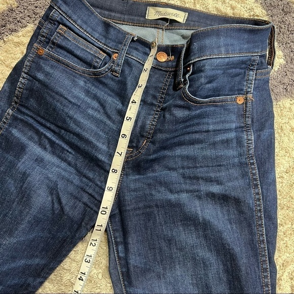 Madewell 10" High-Rise Skinny Jeans in Tarren Wash: THERMOLITE® Edition - Picture 11 of 14